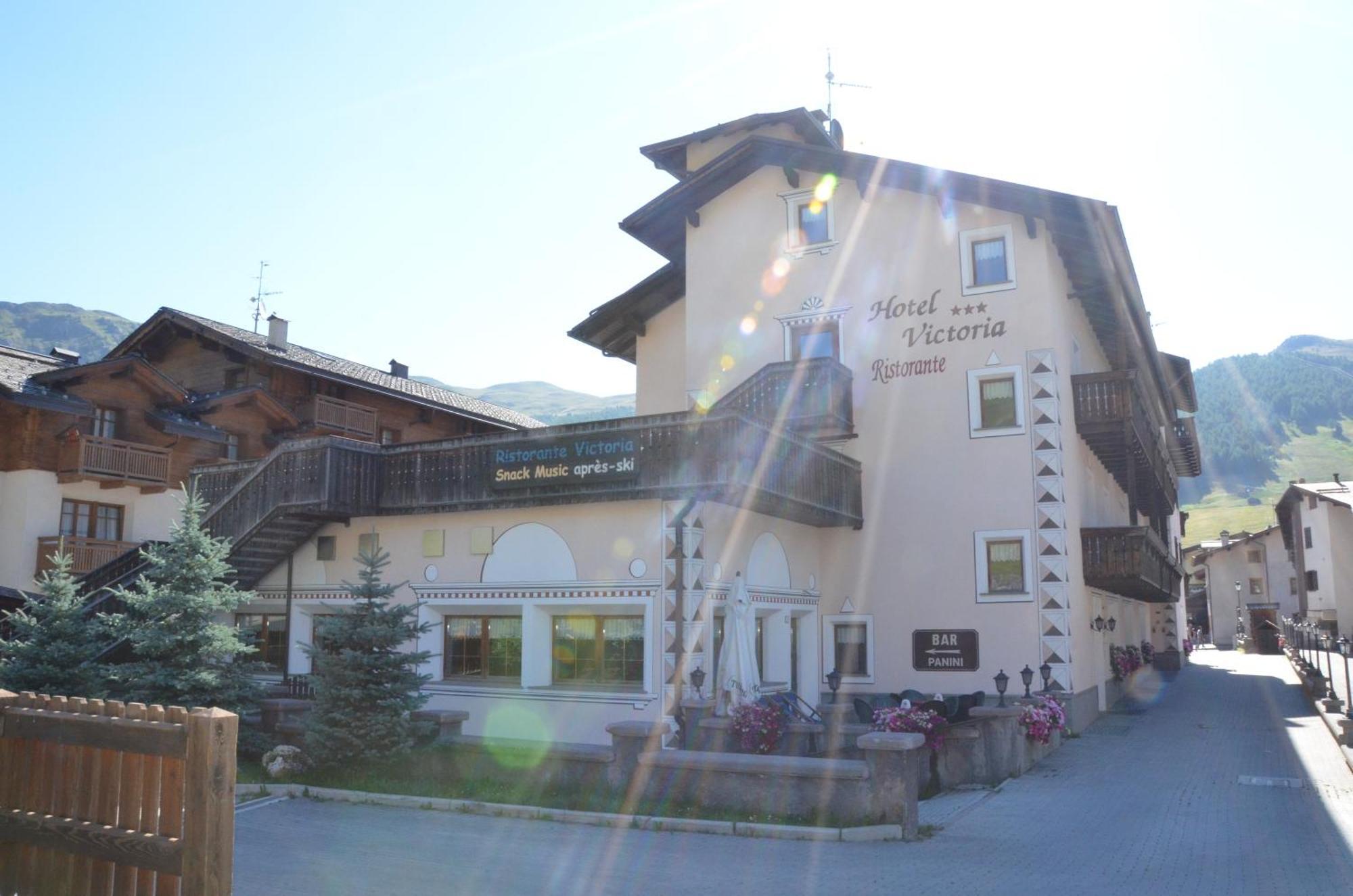 Hotel Victoria Ливиньо Екстериор снимка